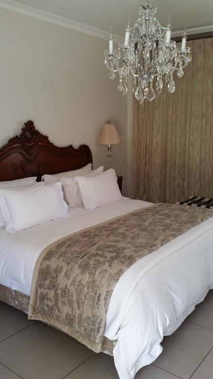 La Riviera Boutique Guesthouse & Spa Aliwal-Noord Kamer foto