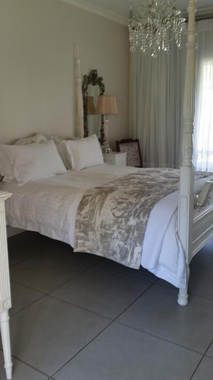 La Riviera Boutique Guesthouse & Spa Aliwal-Noord Kamer foto