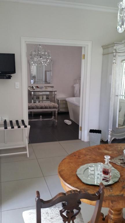 La Riviera Boutique Guesthouse & Spa Aliwal-Noord Kamer foto